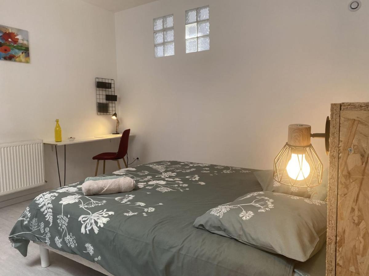 La Maison D'Angelique: Gare-Adjacent Colocation with Fiber & Netflix Niort Exterior photo